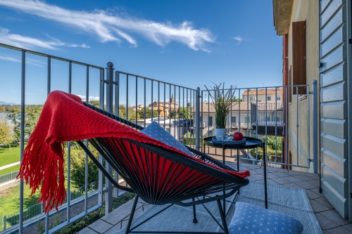 Esclusivo appartamento con incantevole vista sul Lago Superiore